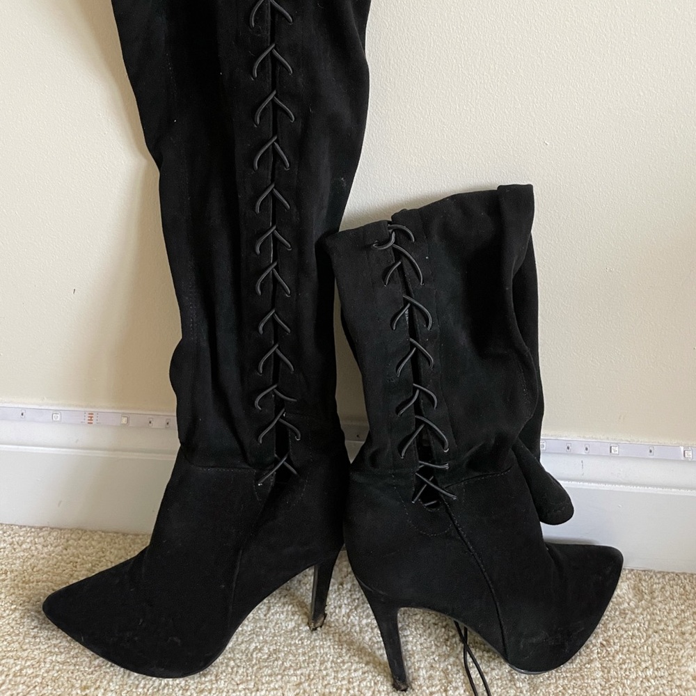 Knee High Black Boot Heels
